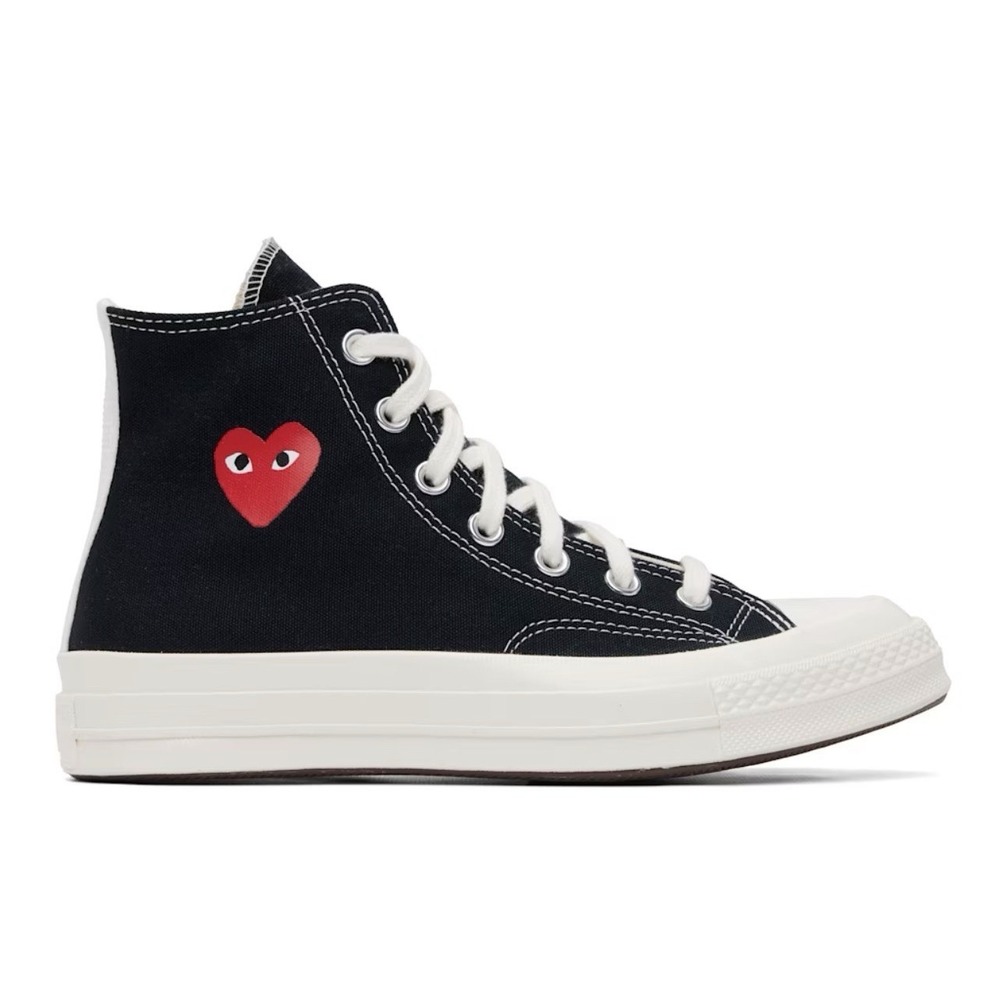 COMME DES GARÇONS PLAY M11W13 Converse Chuck 70OG Single Heart Hi Sneakers Black - Picture 1 of 15